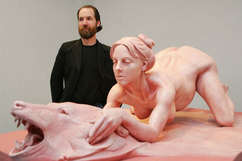 galleries/2011/08/09/daniel-edwards-nude-sculptures/nude-sculptures-britney-spears_o3mmbv