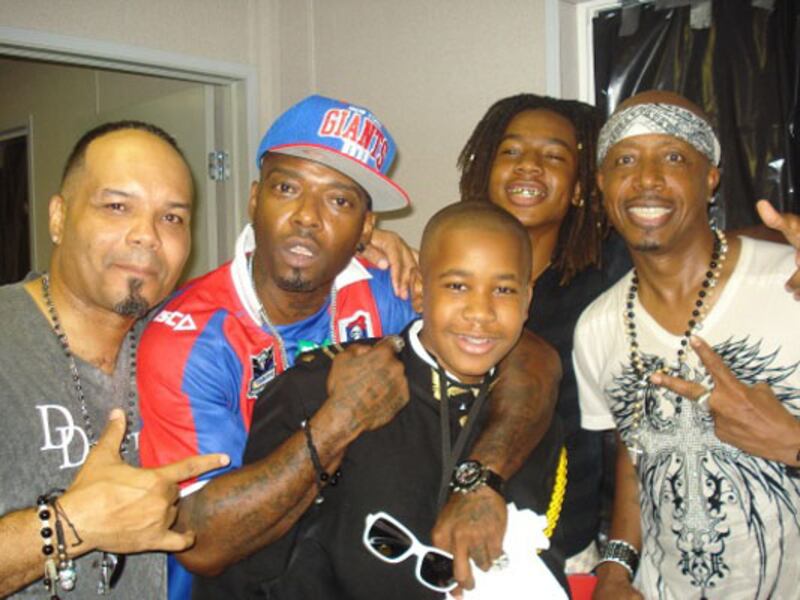 galleries/2012/08/05/kim-kardashian-mc-hammer-more-celebrity-twitter-pictures-photos/twitpics-120802-hammer_pc0kkl