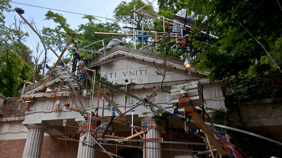 articles/2013/05/29/sarah-sze-at-the-venice-biennale-is-the-daily-pic-by-blake-gopnik/sze-daily-pic_bexhtm