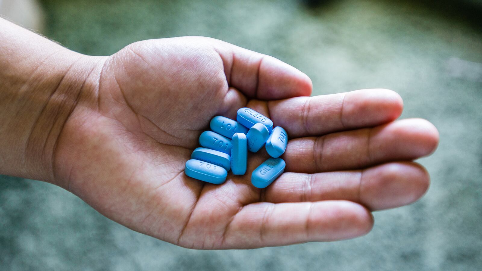 articles/2015/07/28/why-aren-t-latinos-taking-this-anti-hiv-pill/150727-kaiser-anti-hiv-tease_wqxdtd