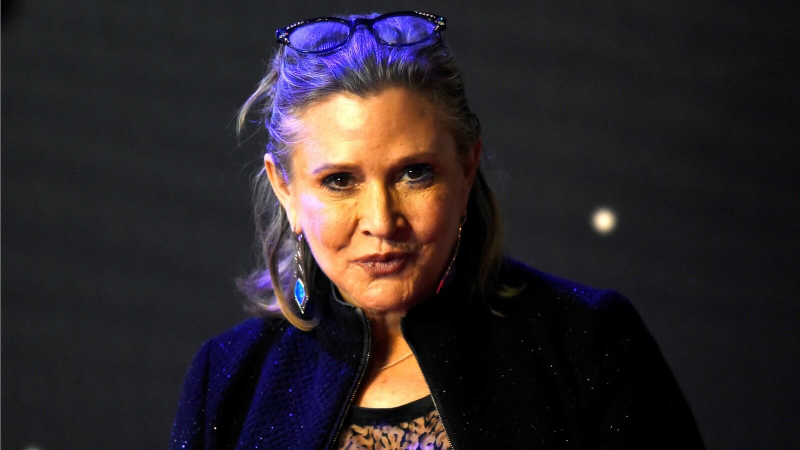 170617-carrie-fisher-sleep-apnea-cheat_v3fscn