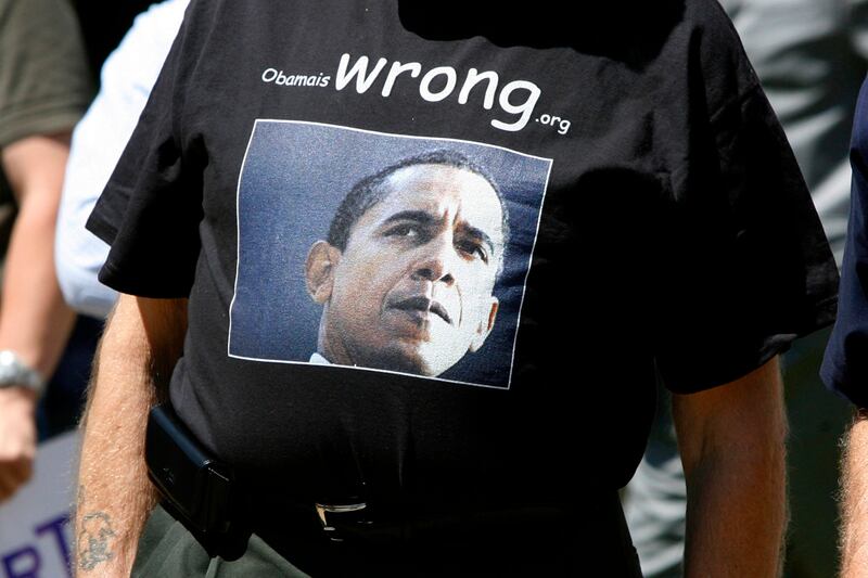 articles/2012/01/15/at-south-carolina-convention-tea-party-struggles-with-electability/sc-tea-party-goers-cottle_oydowg