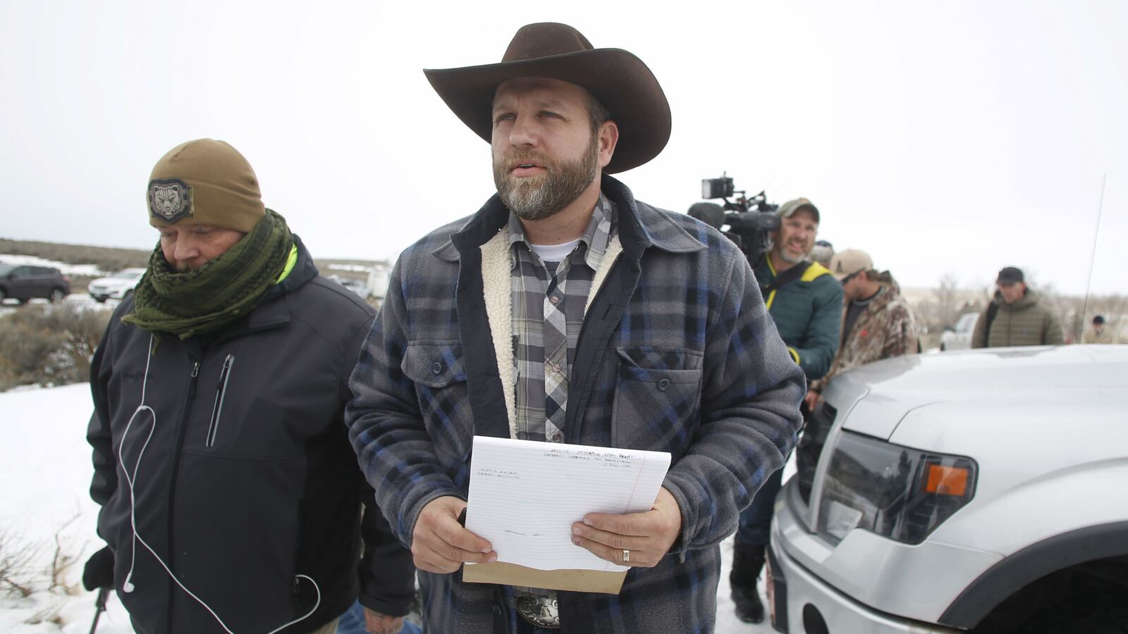 cheats/2016/01/27/ammon-bundy-orders-stand-down/160127-ammon-bundy-stand-down-cheat_gfsu5h