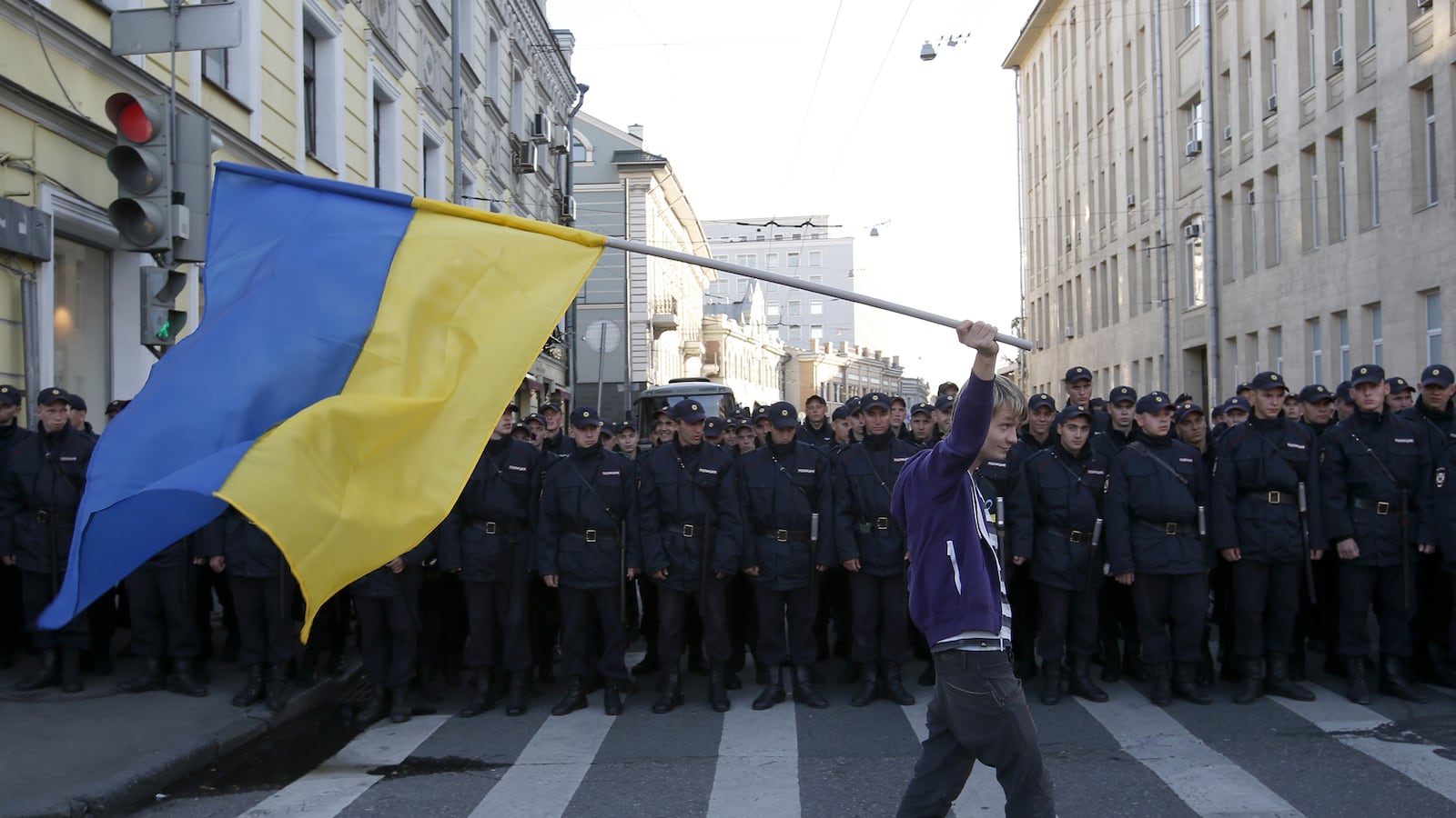 articles/2016/01/10/are-russians-and-ukrainians-the-same-people/160109-plokhy-ukraine-russia-tease_ikpmzj