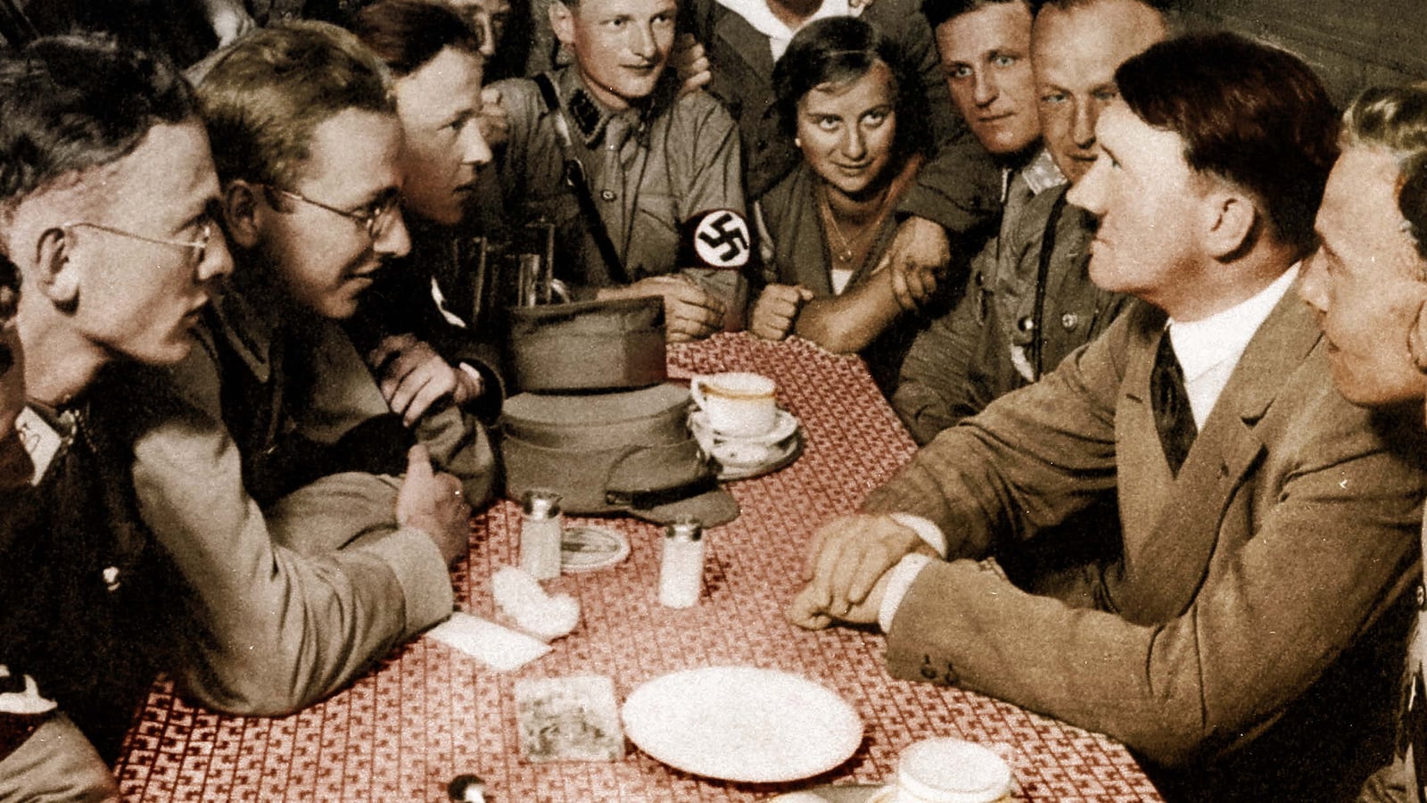 articles/2013/09/07/inside-the-nazi-mind-at-the-nuremberg-trials/130906-harding-nazi-tease_y9rvhj