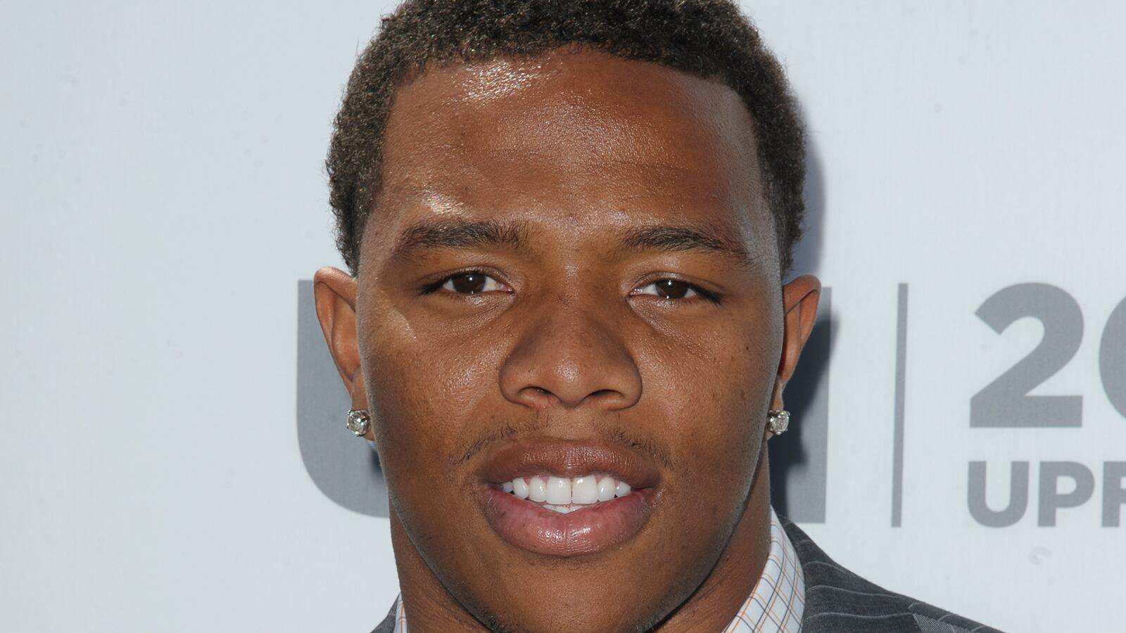 cheats/2014/02/20/ravens-player-knocked-out-fiancee/140220-ray-rice-cheat_dks3cj