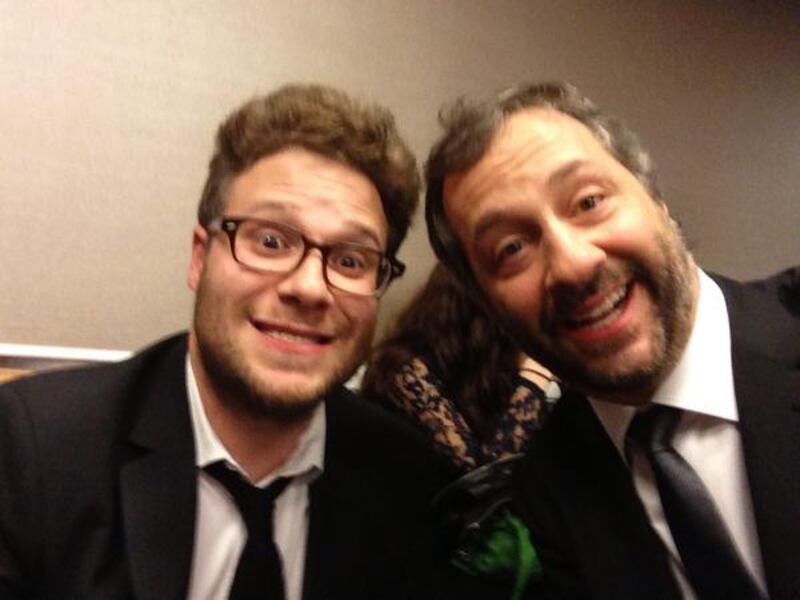 galleries/2012/10/28/oprah-winfrey-zooey-deschanel-more-celebrity-twitter-pictures-photos/judd_apatow_rjgtgk