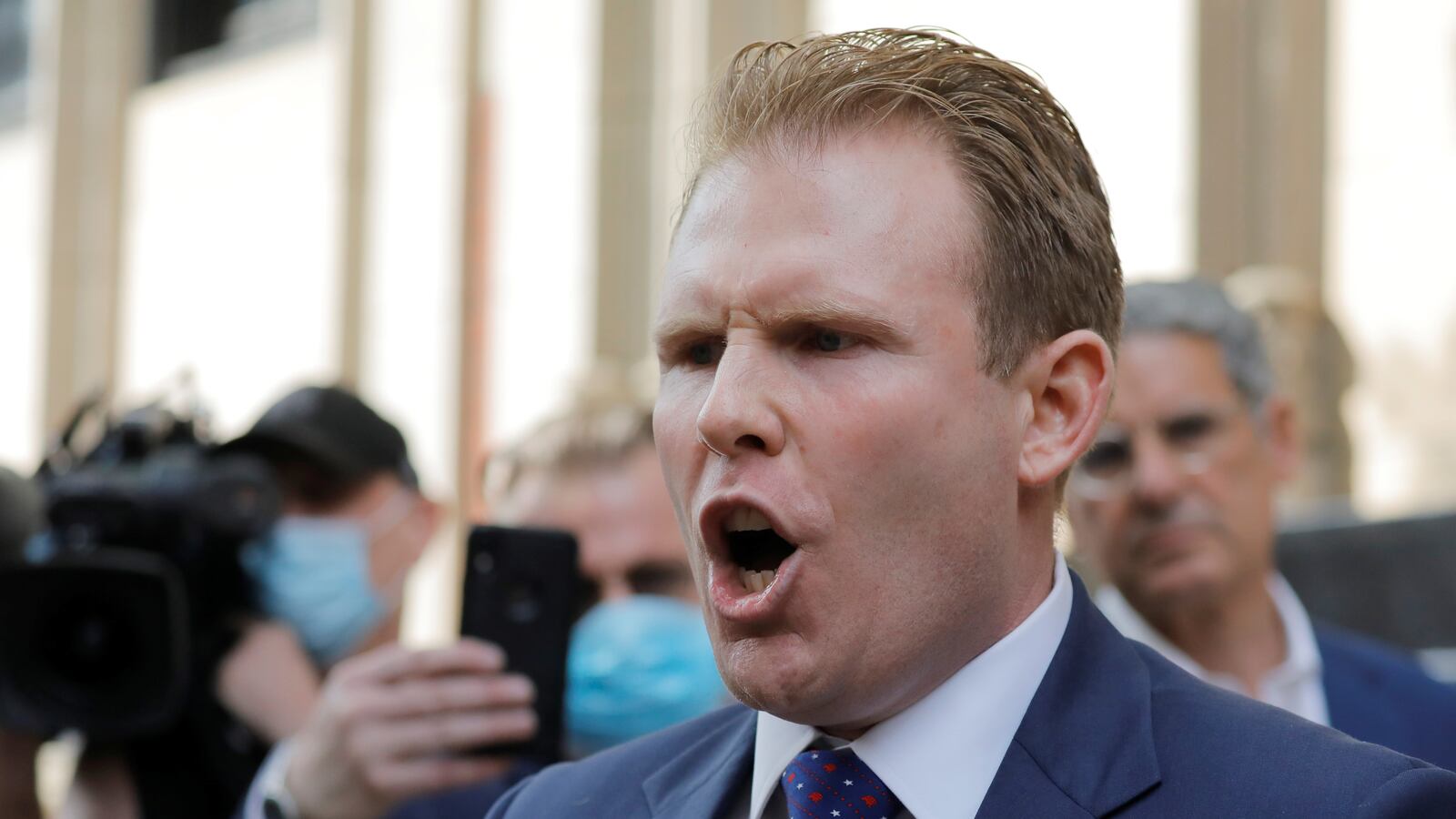 2021-04-28T201514Z_1326911036_RC285N9QI3LH_RTRMADP_3_USA-GIULIANI-UKRAINE_dpt2jb