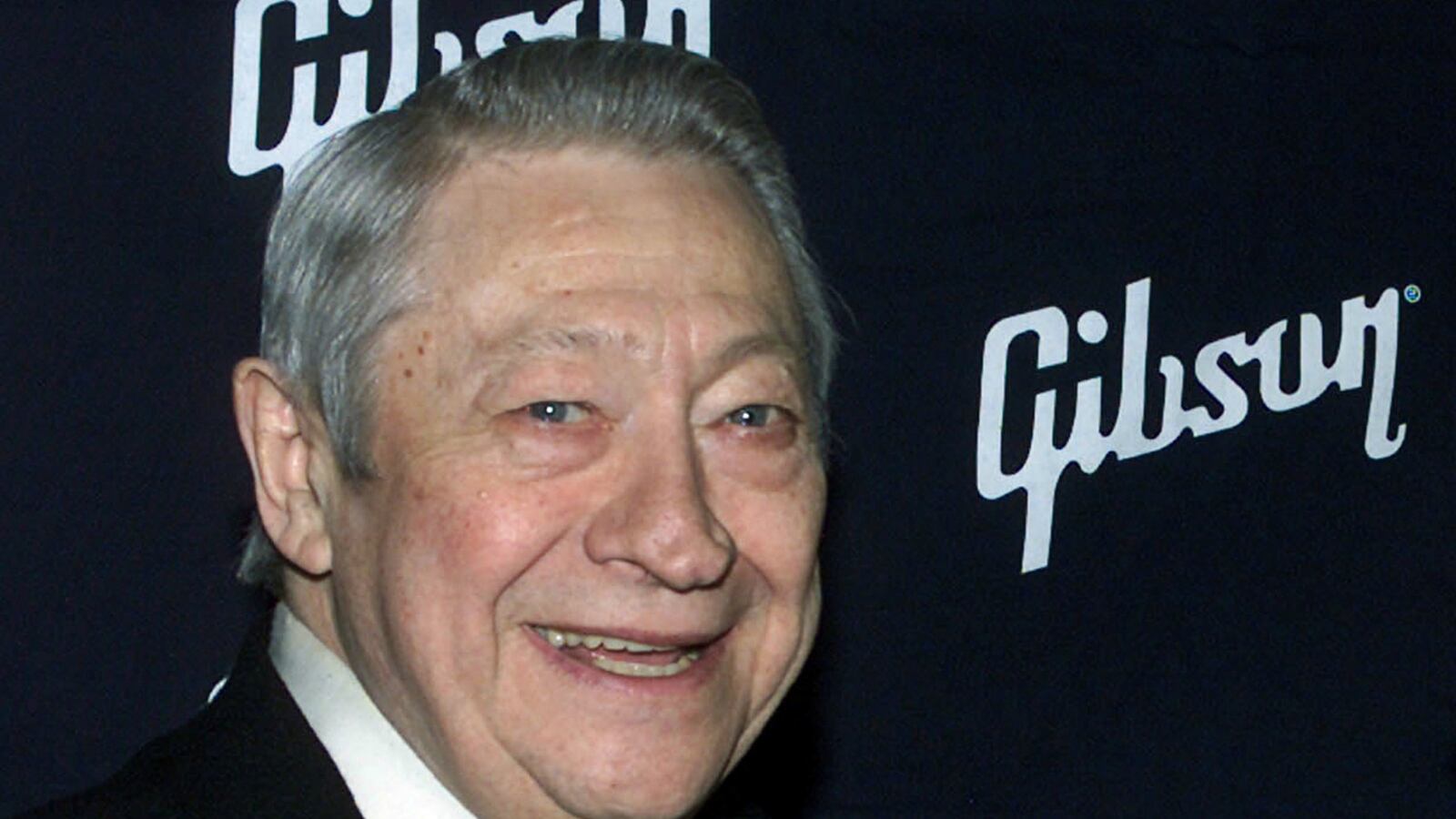 cheats/2016/06/29/music-icon-scotty-moore-dies-at-84/160629-scotty-moore-dead-cheat_vqndn8