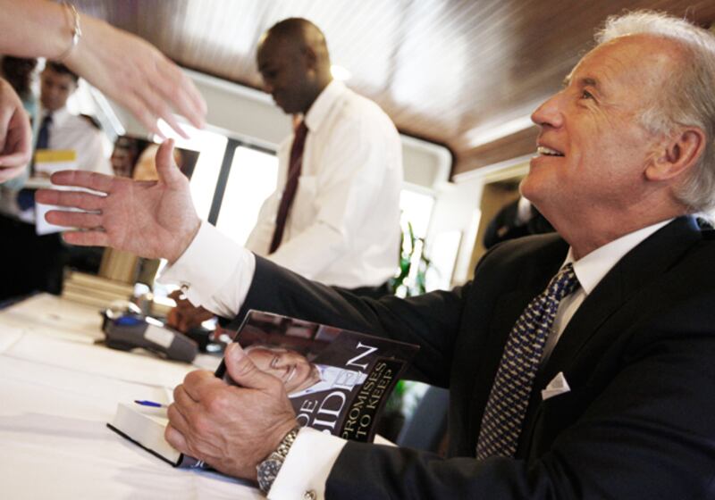 galleries/2010/11/05/political-bestsellers/political-bestsellers-18_fw42mc