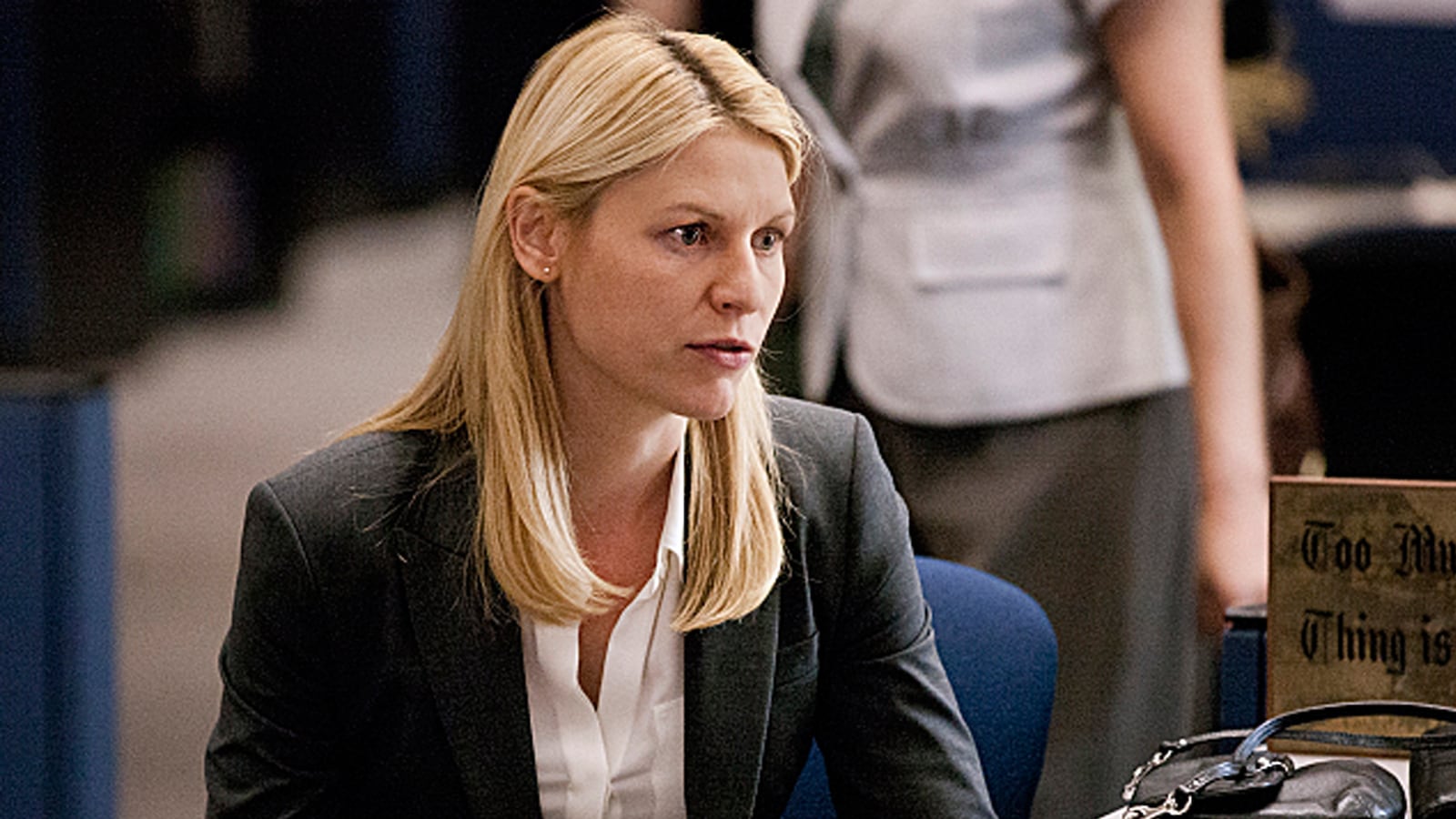 articles/2014/08/29/exclusive-look-homeland-season-4-featuring-the-music-of-lorde/131010-wurtzel-homeland2-tease_viymoc