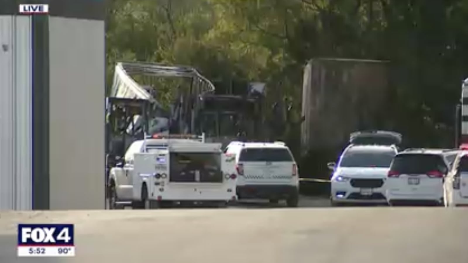 Small plane crashes in Tarrant County, Texas