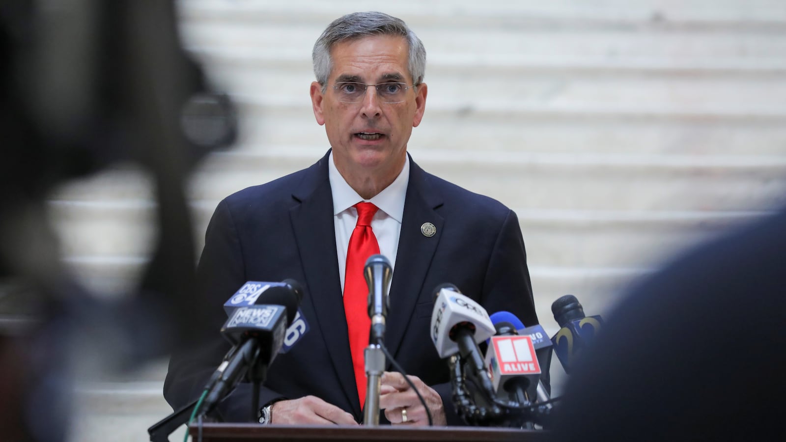 2020-11-06T201945Z_1709857843_RC2WXJ9ZRAVH_RTRMADP_3_USA-ELECTION-GEORGIA_wxfcel