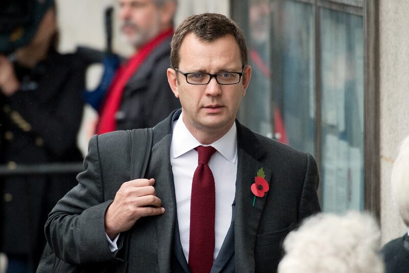 articles/2013/10/31/prosecutors-allege-affair-between-rebekah-brooks-and-andy-coulson/131031-brooks-coulson-affair-hine-jukes-embed_law0qx