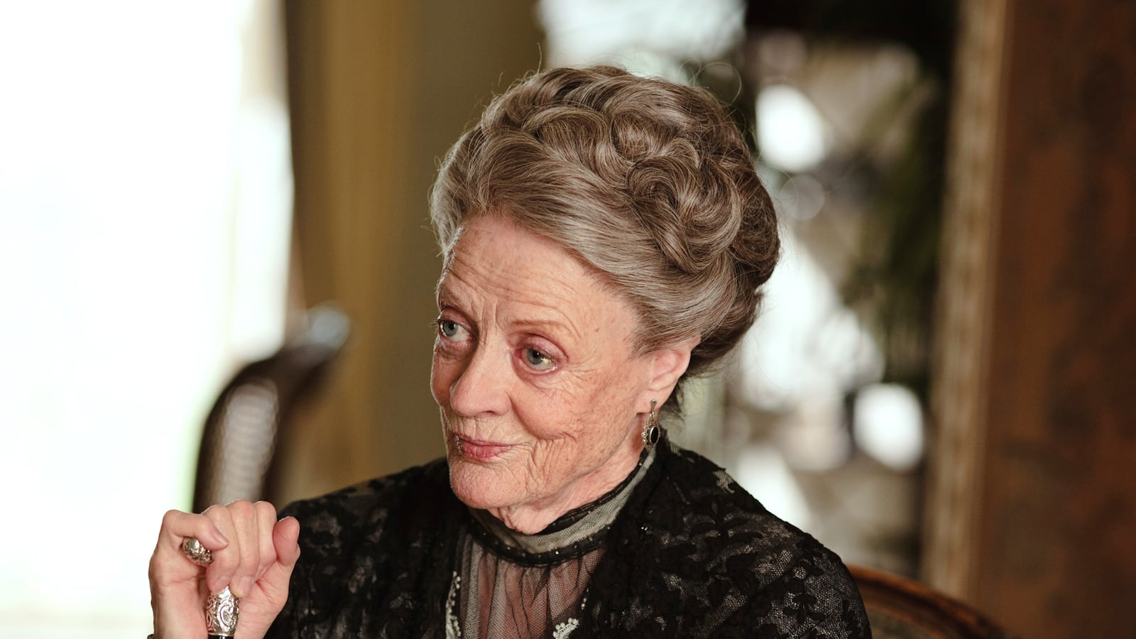 articles/2015/03/26/could-it-be-finally-happy-edith-how-to-end-downton-abbey/150326-teeman-downton-tease_fhtjy0
