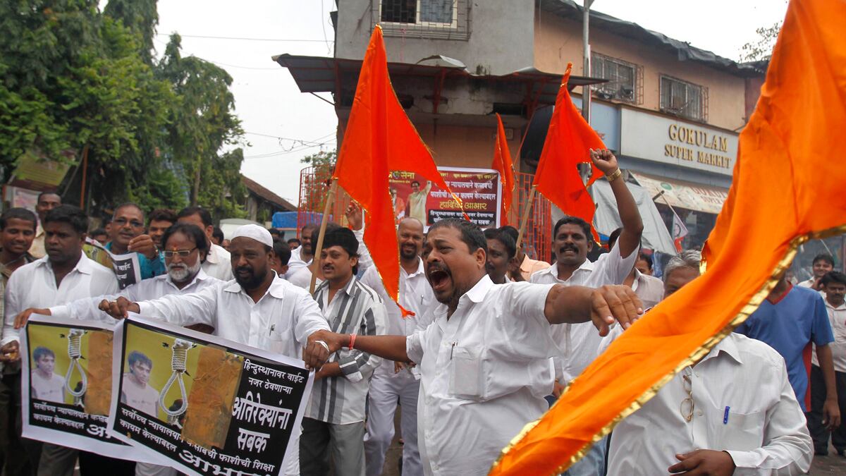 cheats/2012/08/29/mumbai-attacker-sentence-upheld/mumbai-attacked-death-upheld-cheat_jr28ew