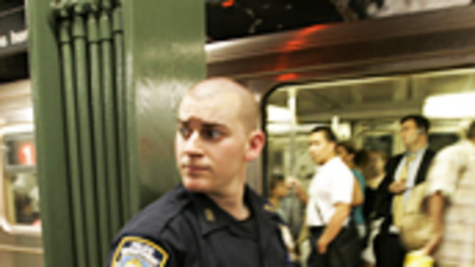 articles/2010/02/04/what-the-public-should-do/chertoff-terror_79806_kg9p5w