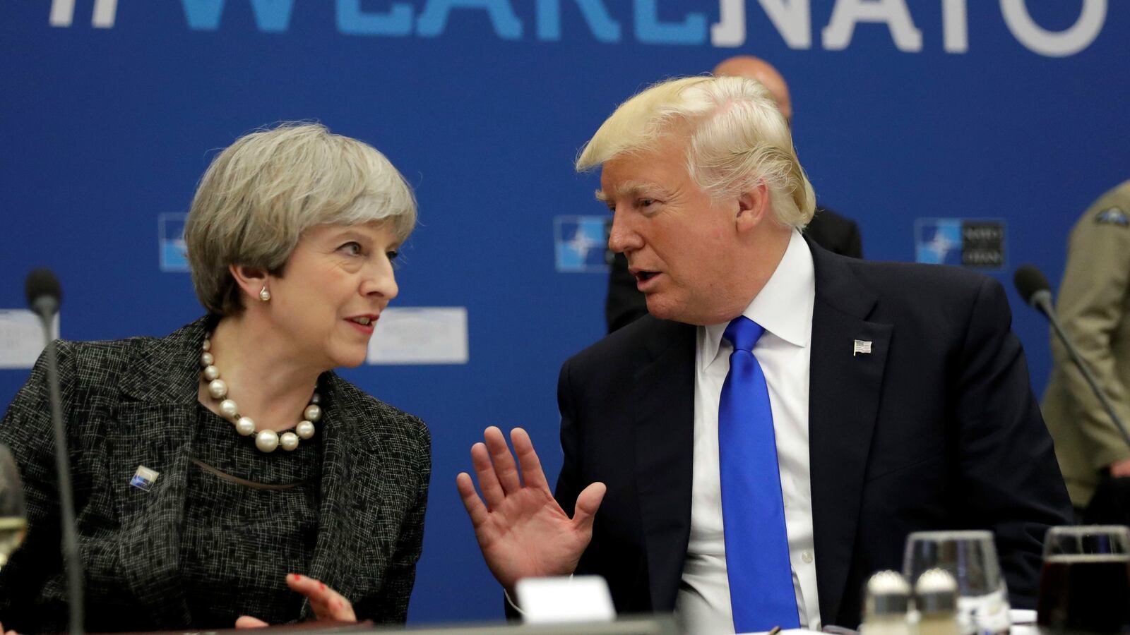 170525-uk-intel-us-cheat_gc853h