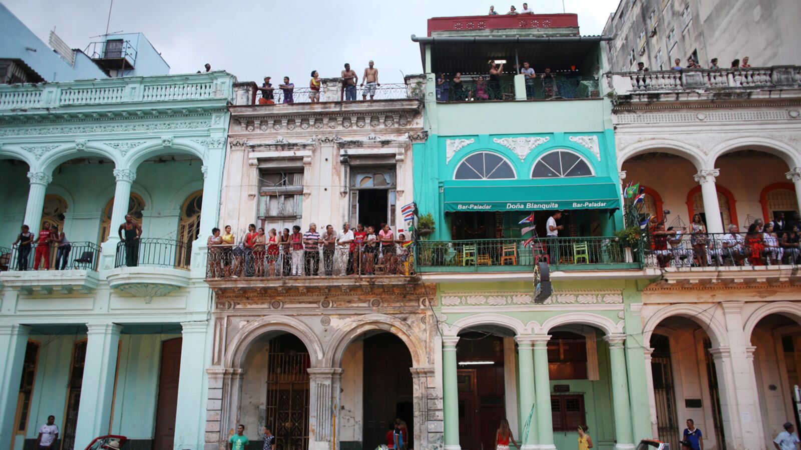 cheats/2016/08/31/u-s-to-cuba-passenger-flights-begin/160831-cuba-jetblue-flights-cheat_dluhre