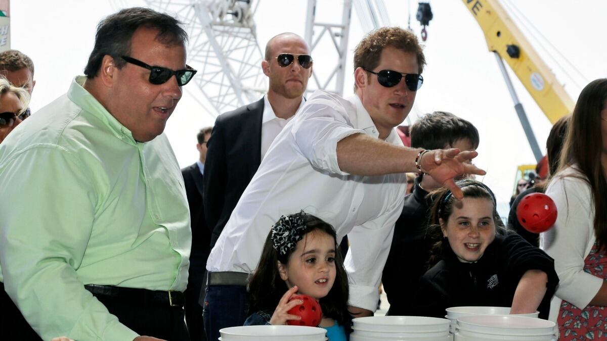 cheats/2013/05/14/prince-harry-tours-sandy-ravaged-nj/130514-harry-christie-nj-cheat_wygleo