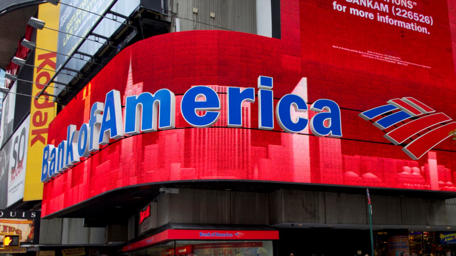 cheats/2011/08/24/does-bank-of-america-need-a-bailout/bank-of-america-job-cuts-box_qkfcbn