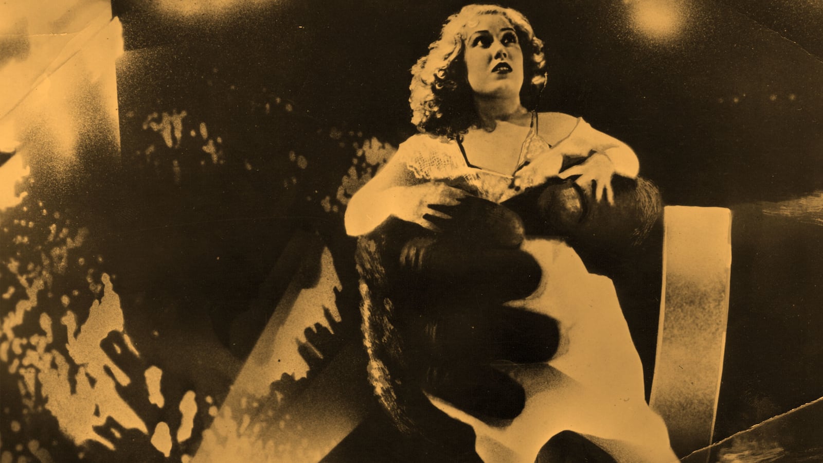 190414-riskin-fay-wray-king-kong-hero_ydz9nt