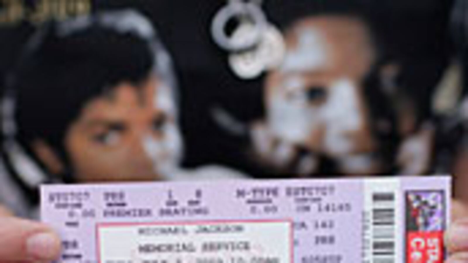 articles/2009/07/07/live-coverage-of-michael-jacksons-memorial/jackson-memorial_36257_epgotf