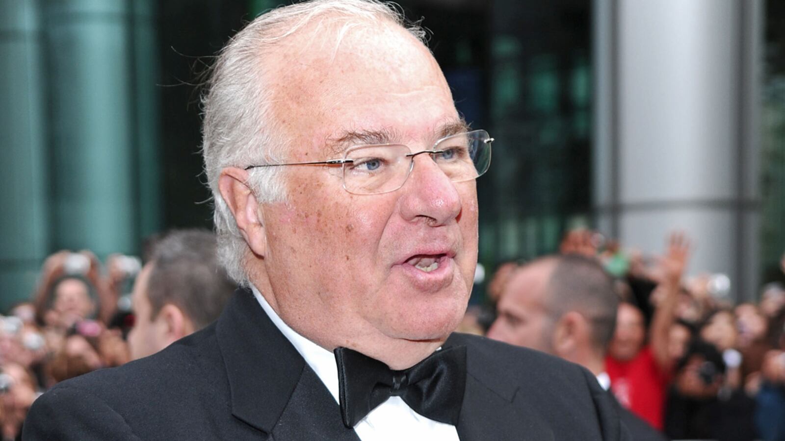 articles/2012/09/17/joe-ricketts-superpac-attack-s-true-victim-wrigley-field/joe-ricketts-obama-warren_kkhyid