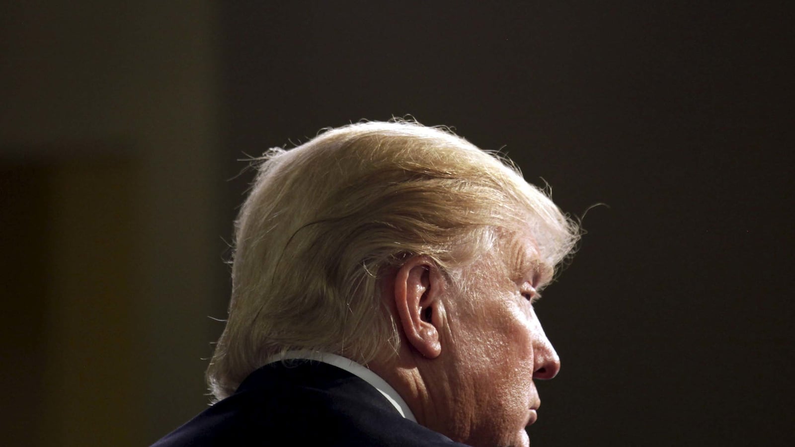 articles/2015/11/19/syrians-caught-at-texas-border-is-b-s-someone-tell-trump/151119-trump-border-bs-tease_mf11dn