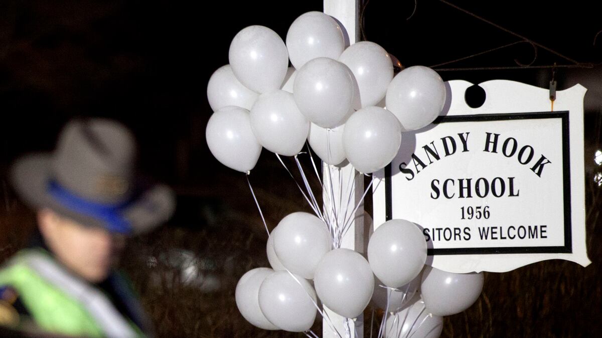 cheats/2012/12/15/lanza-deeply-disturbed-kid/details-lanza-shooting-newtown-cheat_lp8rjc