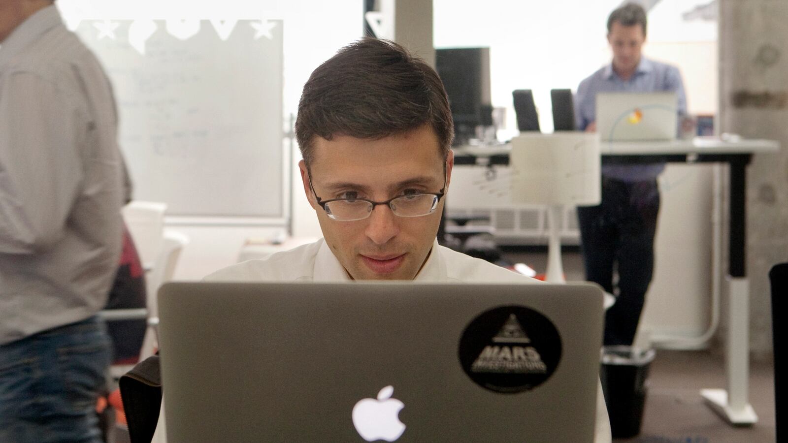 articles/2014/05/03/stat-happy-news-ignores-journalism-s-need-for-narrative/140502-ezra-klein-masciotra-tease_eqgtwj