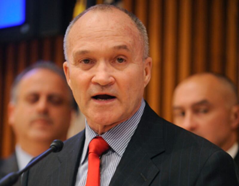 articles/2011/01/18/gun-control-after-tucson-ray-kelly-on-the-dangerous-loopholes/grove-kelly-shooting_153786_ljgsqo