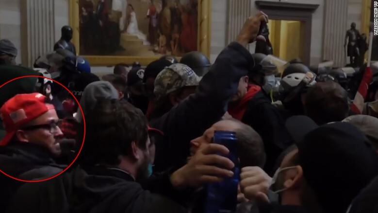 ExQUgzoWUAslpRi_uie1ie