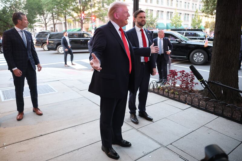 WASHINGTON, DC - SEPTEMBER 09: U.S. President Donald Trump and members of his cabinet and administration, including Defense Secretary Pete Hegseth and Vice President JD Vance, arrive for dinner at Joe's Seafood, Prime Steak & Stone Crab on September 09, 2025 in Washington, DC. Trump dined away from the White House as his crime emergency order — which included the deployment of National Guard troops and a surge of federal law enforcement officers — comes to a close. (Photo by Win McNamee/Getty Images)