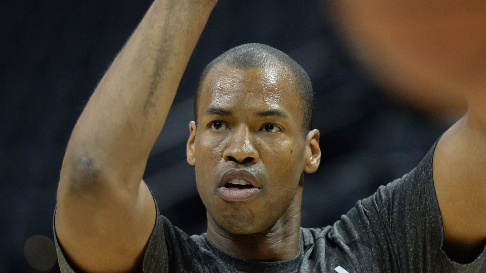 Jason Collins warmed up on the court
