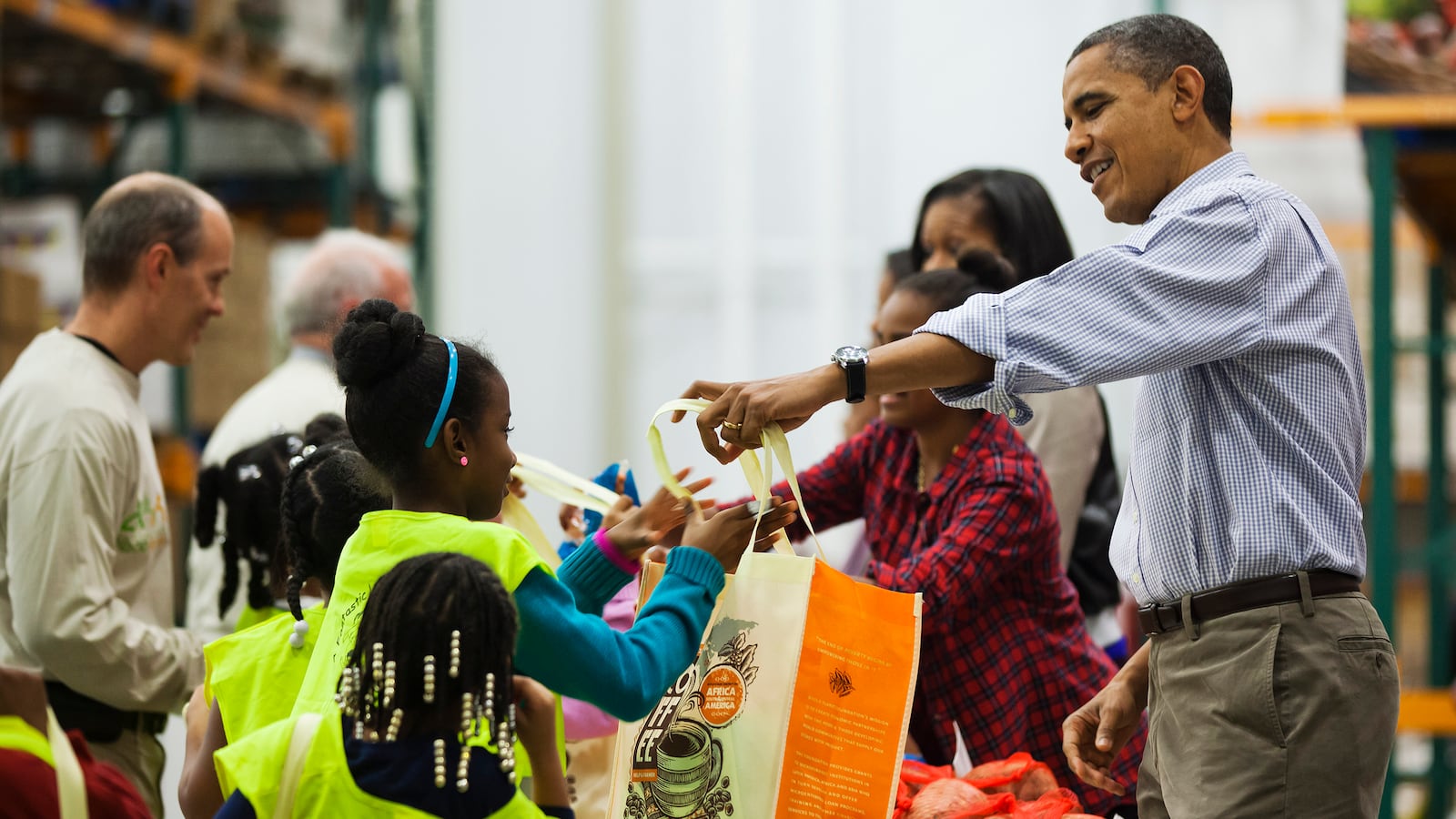 cheats/2012/11/22/obama-holiday-gives-perspective/obama-gives-thanks-cheat_f8xuuu
