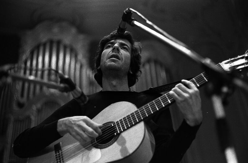 galleries/2016/11/11/leonard-cohen-dies-at-82-his-life-in-photos/161110-Leonard-Cohen-06-embed_emxz4r