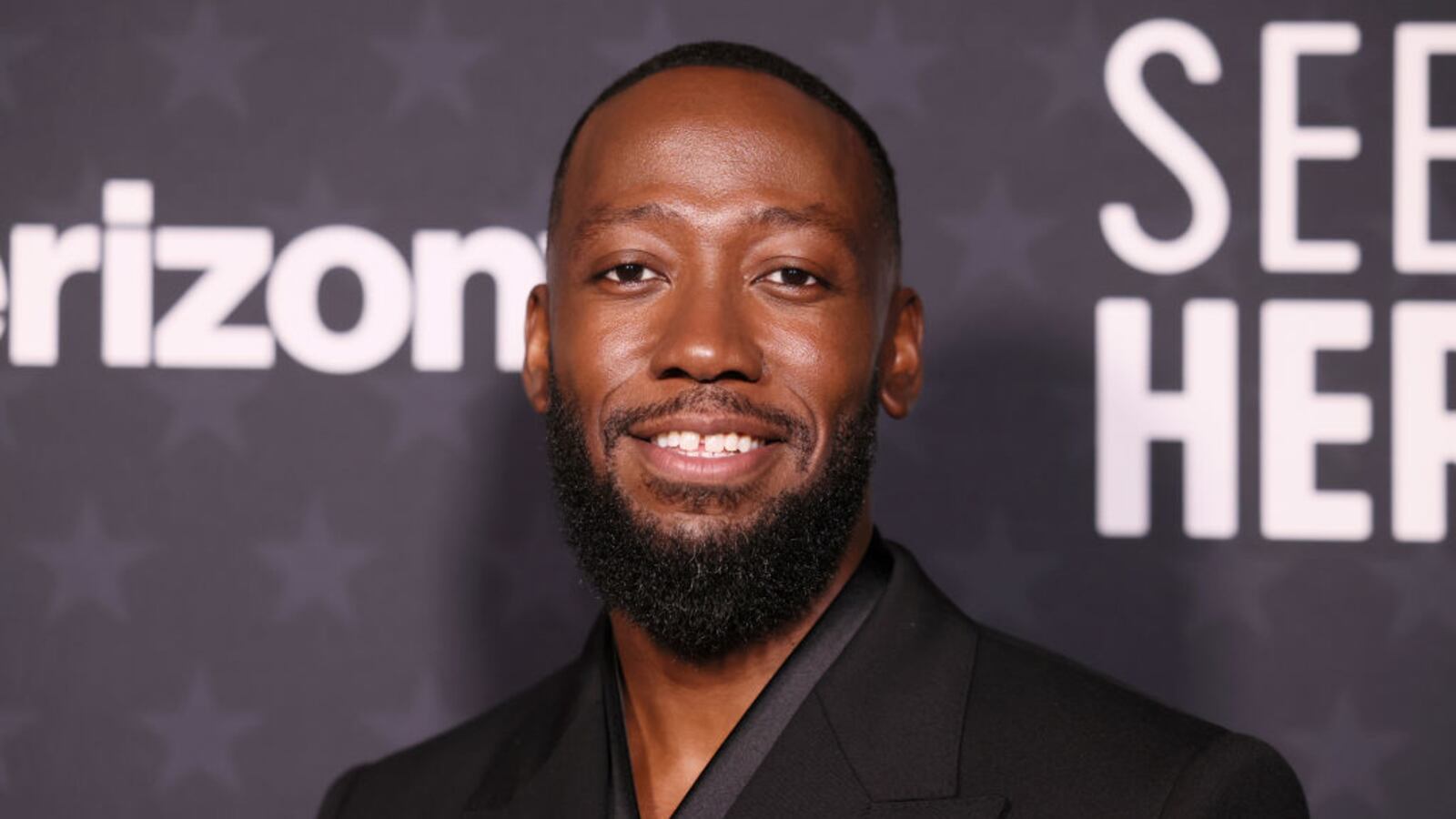 Lamorne Morris poses outside an award ceremony in 2024.