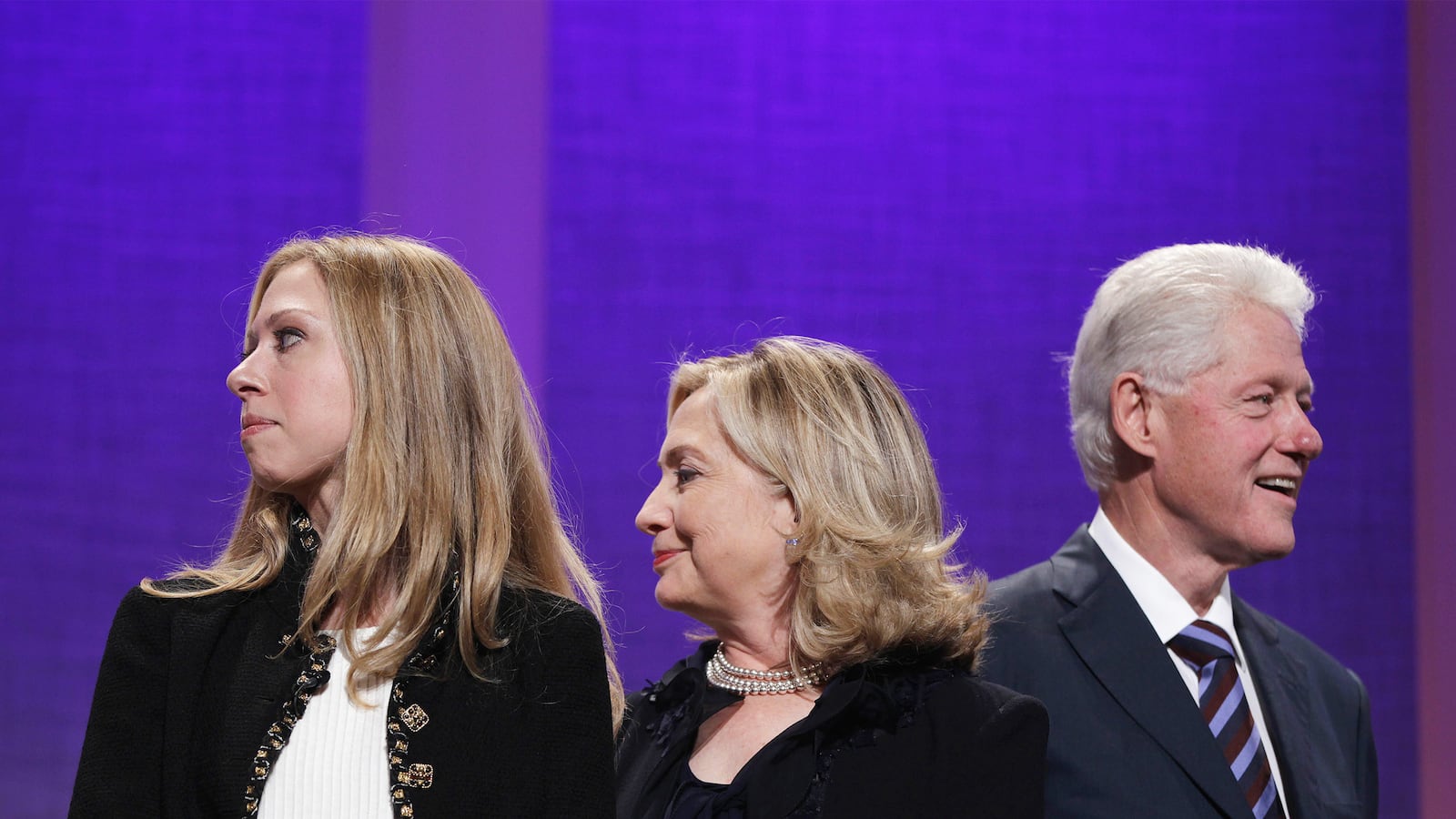 articles/2016/08/23/hey-hillary-it-s-past-time-to-shut-down-the-clinton-foundation/160822-tomasky-clinton-foundation-tease_nkg4qu