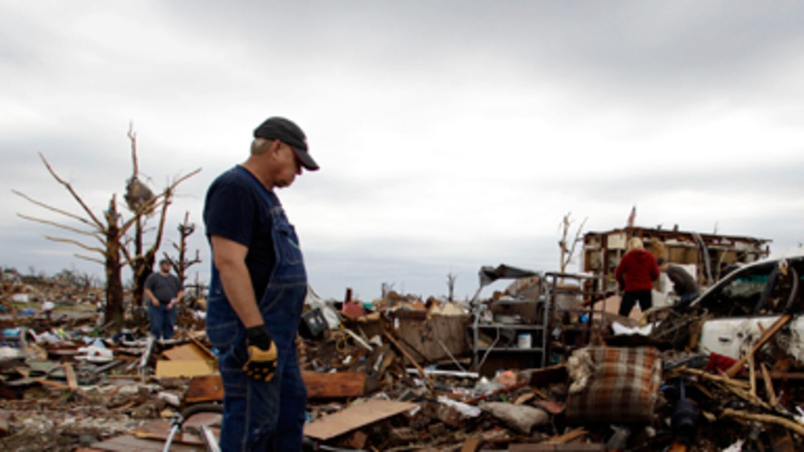 cheats/2011/05/29/obama-heads-to-joplin/joplin-deaths-record-breaking_c6t518