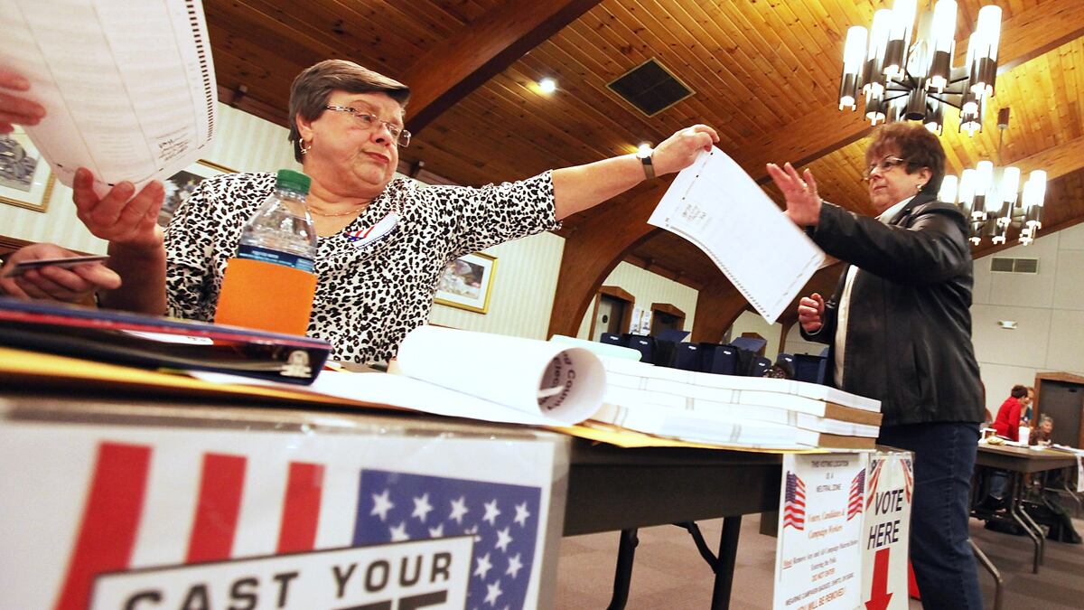 cheats/2012/09/01/judge-restores-early-voting-in-ohio/ohio-vote-early-judge-cheat_objpbj