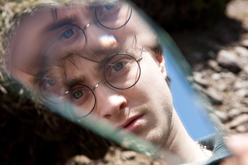 galleries/2012/02/08/daniel-radcliffes-biggest-controversies-photos/daniel-radcliffe-controversies-drunk_ckcspf
