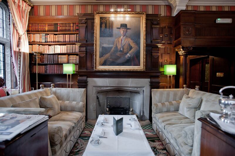 galleries/2013/10/10/royal-for-the-weekend-nine-historic-castles-mansions-and-estates-where-you-can-stay-photos/royal-weekend-milestone_f7zwl1