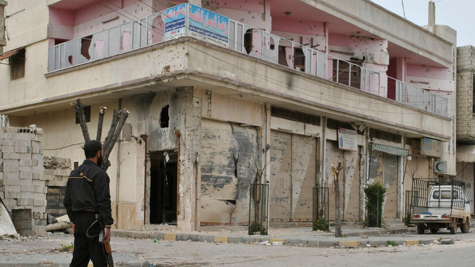 cheats/2012/04/15/syrian-shelling-of-homs-continues/syria-homs-cheat_ui4pqk