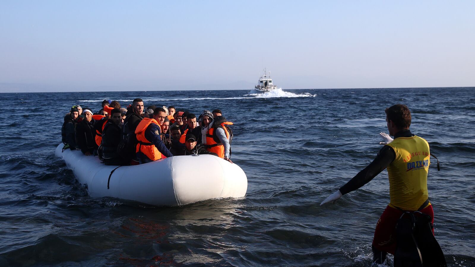 articles/2015/11/27/migrants-to-europe-have-suddenly-gone-missing/151128-nadeau-migrants-tease_o3mqpc