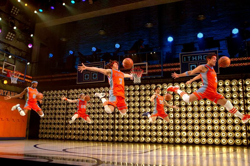 galleries/2011/12/14/lysistrata-jones-broadway-s-best-new-musical/lysistrata-broadway-05_t9e20v