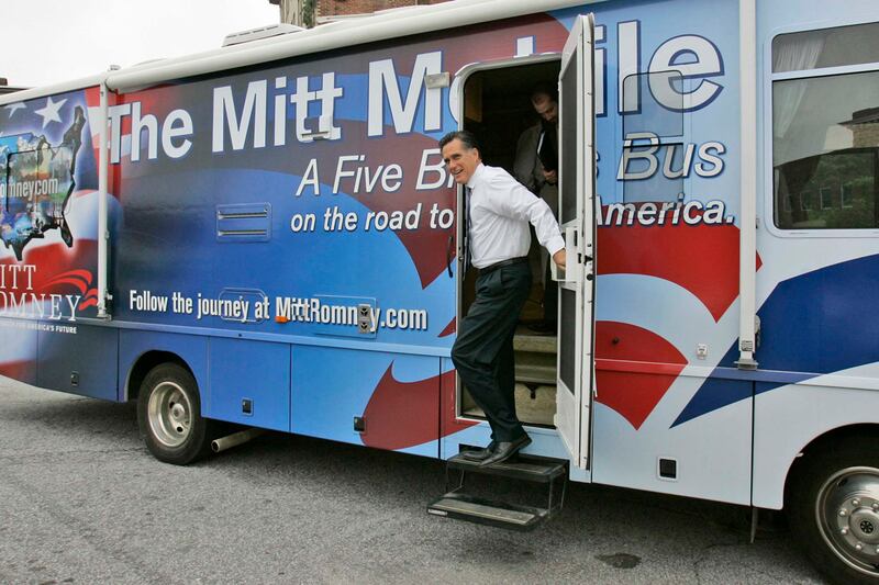 galleries/2011/10/19/political-bus-wars-obama-mccain-romney-bachmann-and-more-photos/politician-bus-tour-gal-mitt_rh4onw