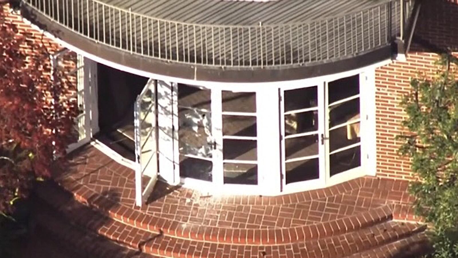 2022-10-28T174304Z_1588823395_RC2DAX9VLG88_RTRMADP_3_USA-PELOSI-HUSBAND_1_j4g2jj