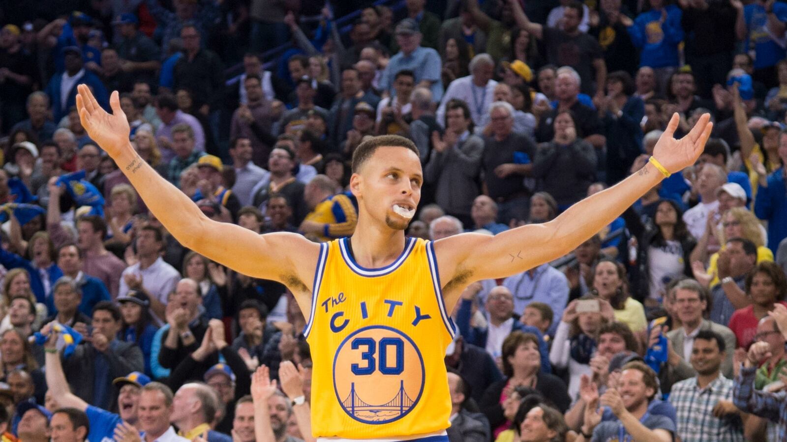 cheats/2016/06/17/steph-curry-steve-kerr-fined-25k/160617-curry-kerr-cheat_celyl3