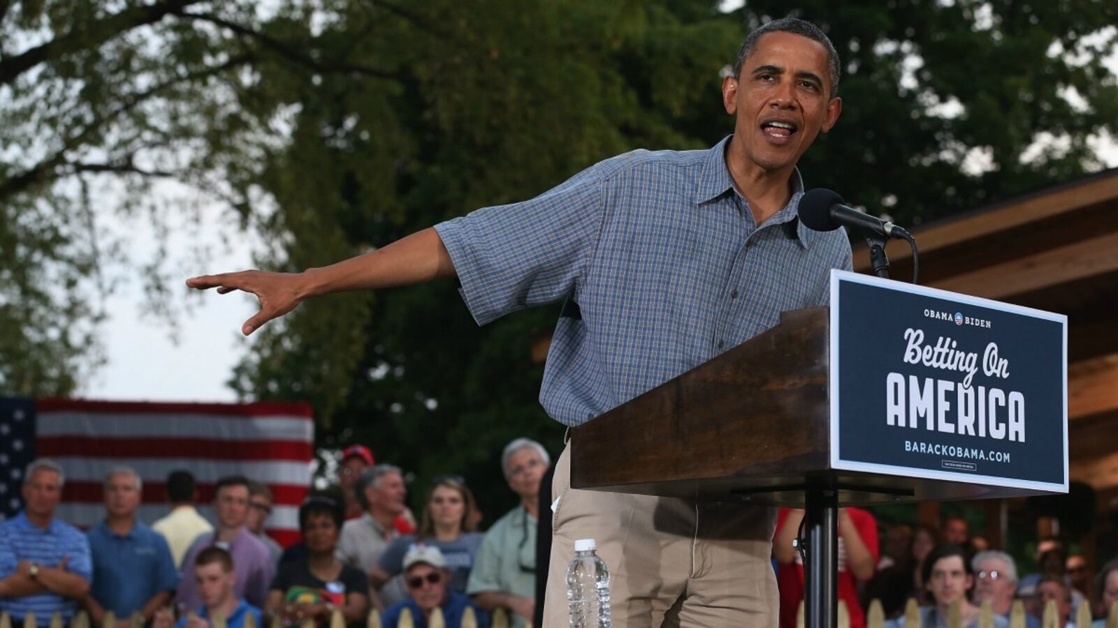 cheats/2012/07/06/obama-cracks-jokes-on-bus-tour/obama-blue-collar-tour_m56ivl